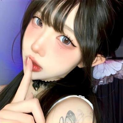 敦君与女朋友